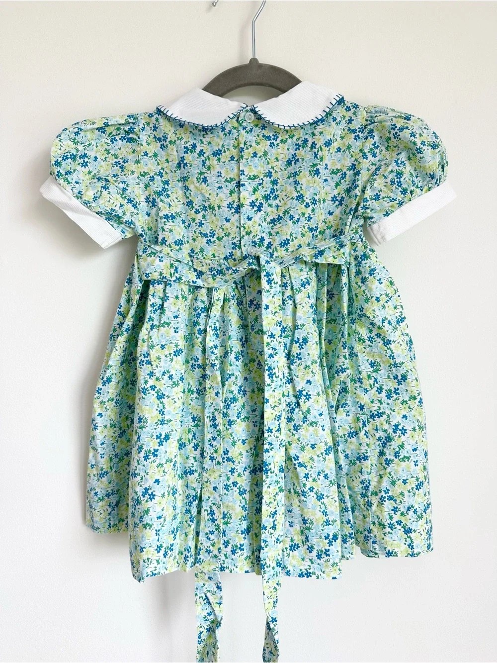 CARRIAGE BOUTIQUE Smocked Floral Peter Pan Collar Dress Blue Green Size 18M